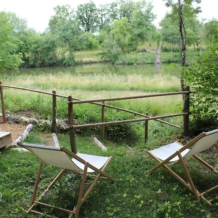 Les Granges D'antan - Le Refuge Du Forestier - Profitez D'un Nid Douillet Sans Eau Ni Electricite-g אוהל מפואר Chalonnes-Sous-le-Lude