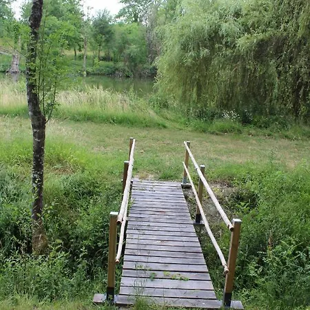 Les Granges D'antan - Le Refuge Du Forestier - Profitez D'un Nid Douillet Sans Eau Ni Electricite-g Chalonnes-Sous-le-Lude